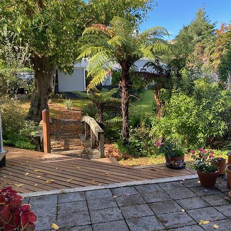 Superb Studio Retreat With Spa, Pool & Bbq Access Whanganui Exterior foto