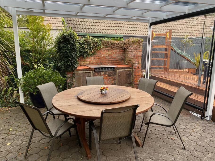 Superb Studio Retreat With Spa, Pool & Bbq Access Whanganui Exterior foto